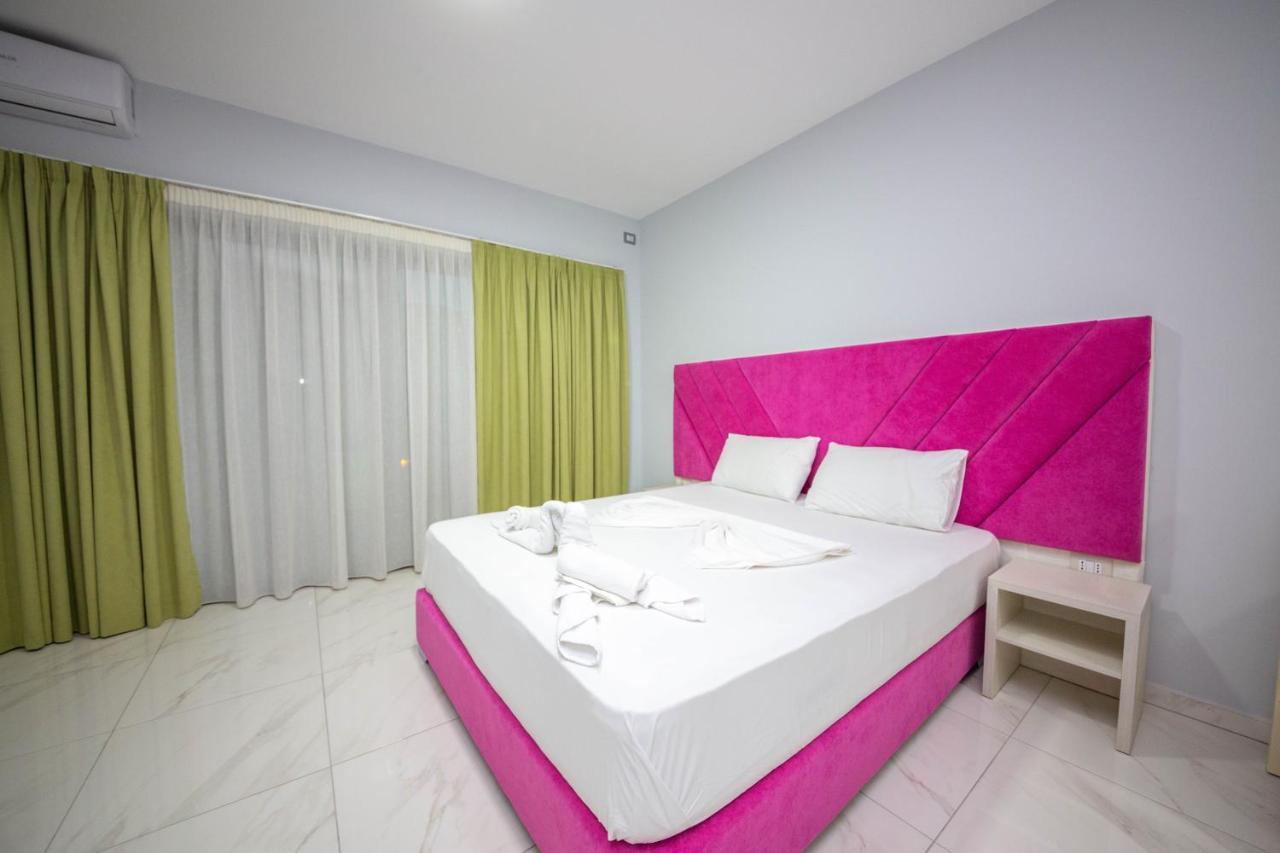 Mamma'S Apartments Sarande Exterior photo
